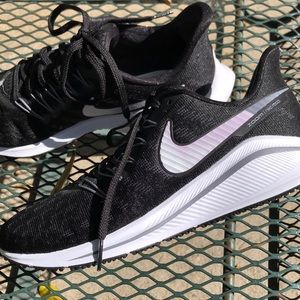 Nike Air Zoom Vomero Womens 8